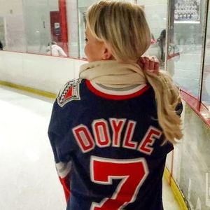 Meet your Posher, Adrienne